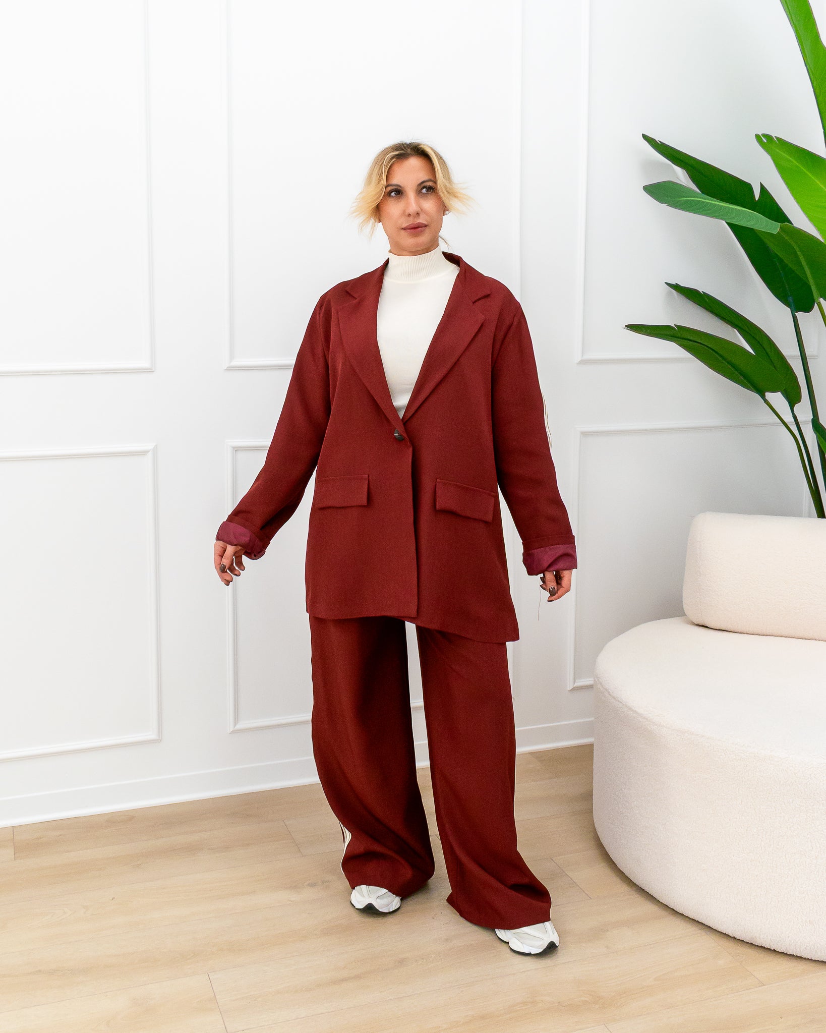 Completo “Melinda Bordeaux”