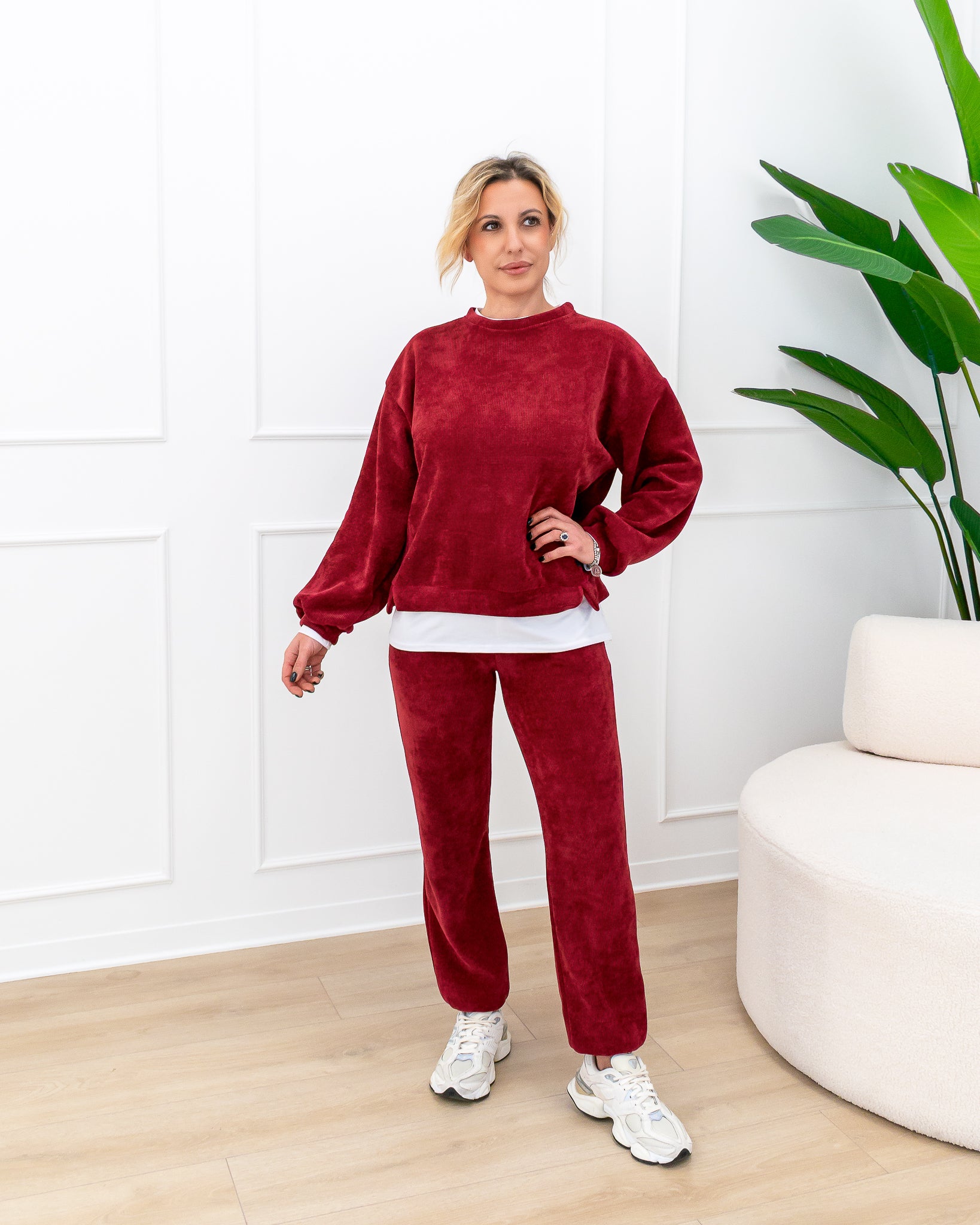 Completo “Melania Bordeaux”