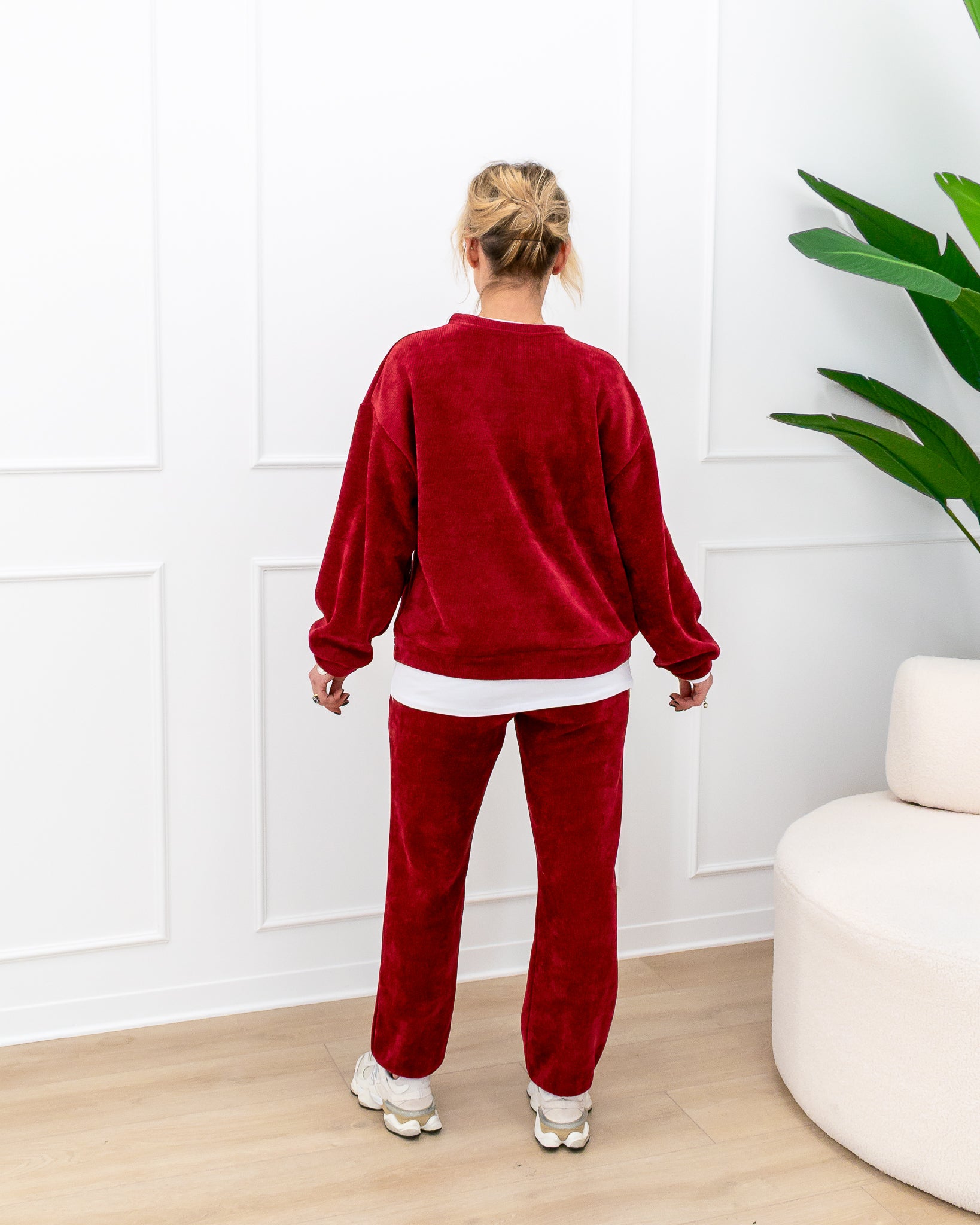 Completo “Melania Bordeaux”